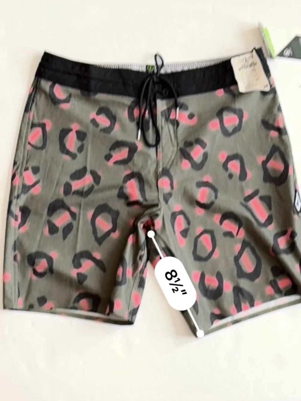 NWT VOLCOM MENS STONE PARTY ANIMALS BOARDSHORTS IN MILITARY Size 34
